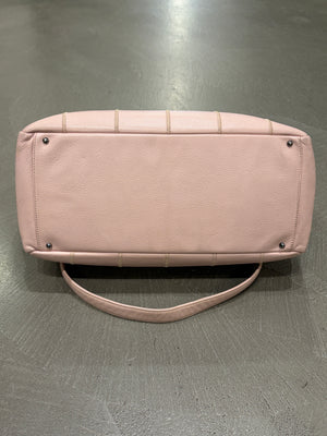 2005-2006 Chanel caviar leather shoulder bag