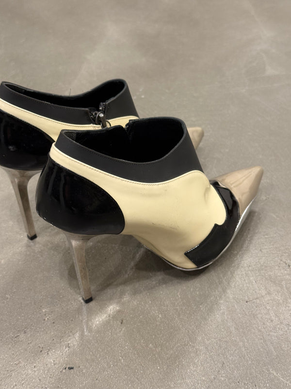 F/W2008 Balenciaga patent leather pumps