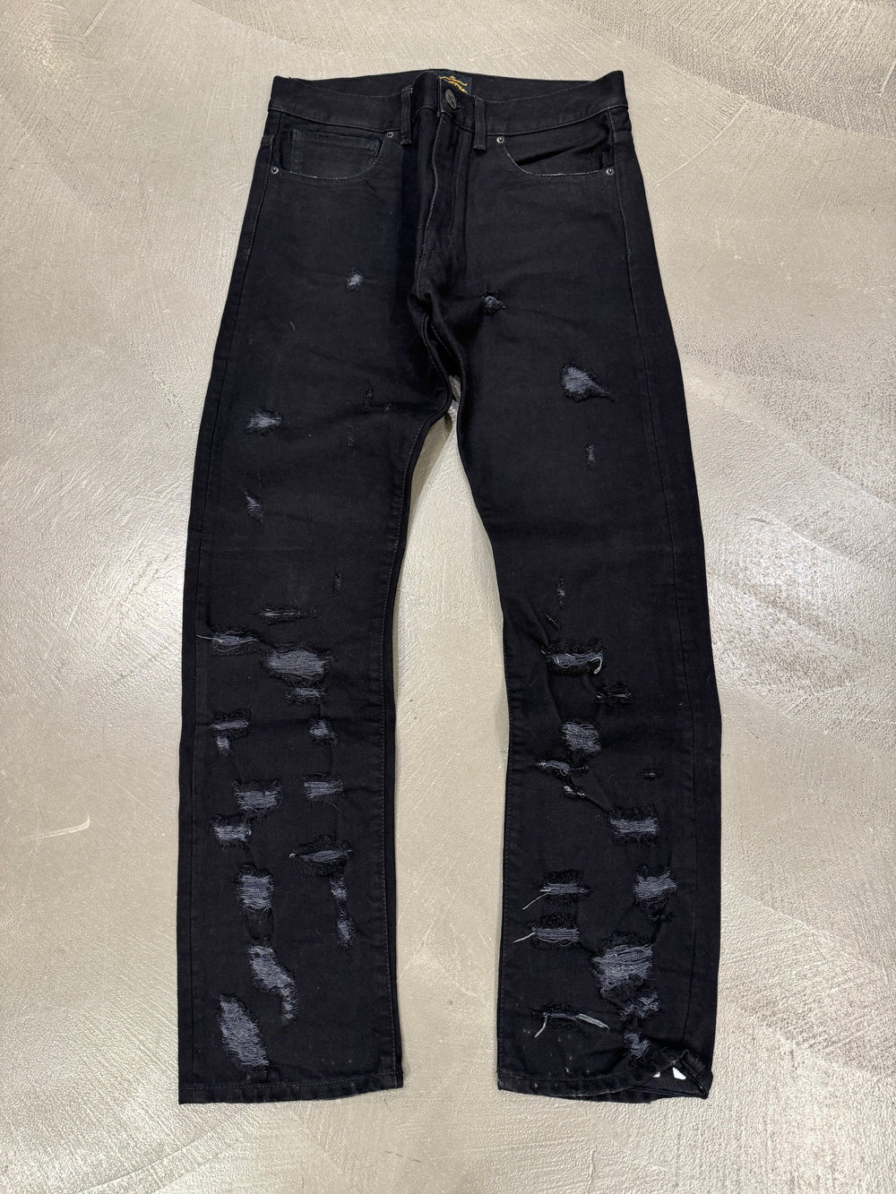 A/W2016 Vivienne Westwood “CHAOS” distressed jeans