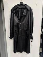 Load image into Gallery viewer, A/W1998 Gucci by Tom Ford leather trench coat
