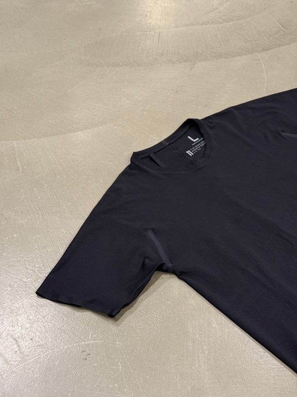 11 by Boris Bidjan Saberi tecnical t-shirt