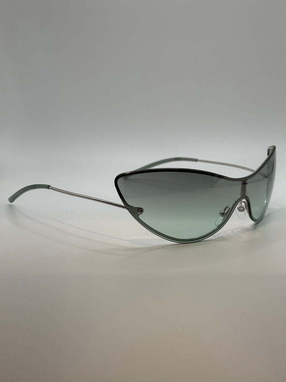 2000s Gucci by Tom Ford iconic cat-eye sunglasses