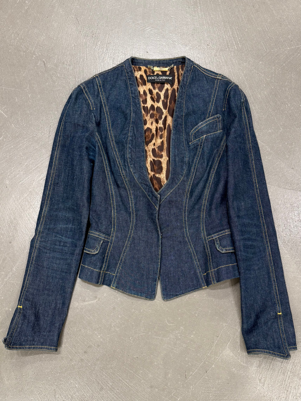 2000s Dolce & Gabbana fitted denim jacket
