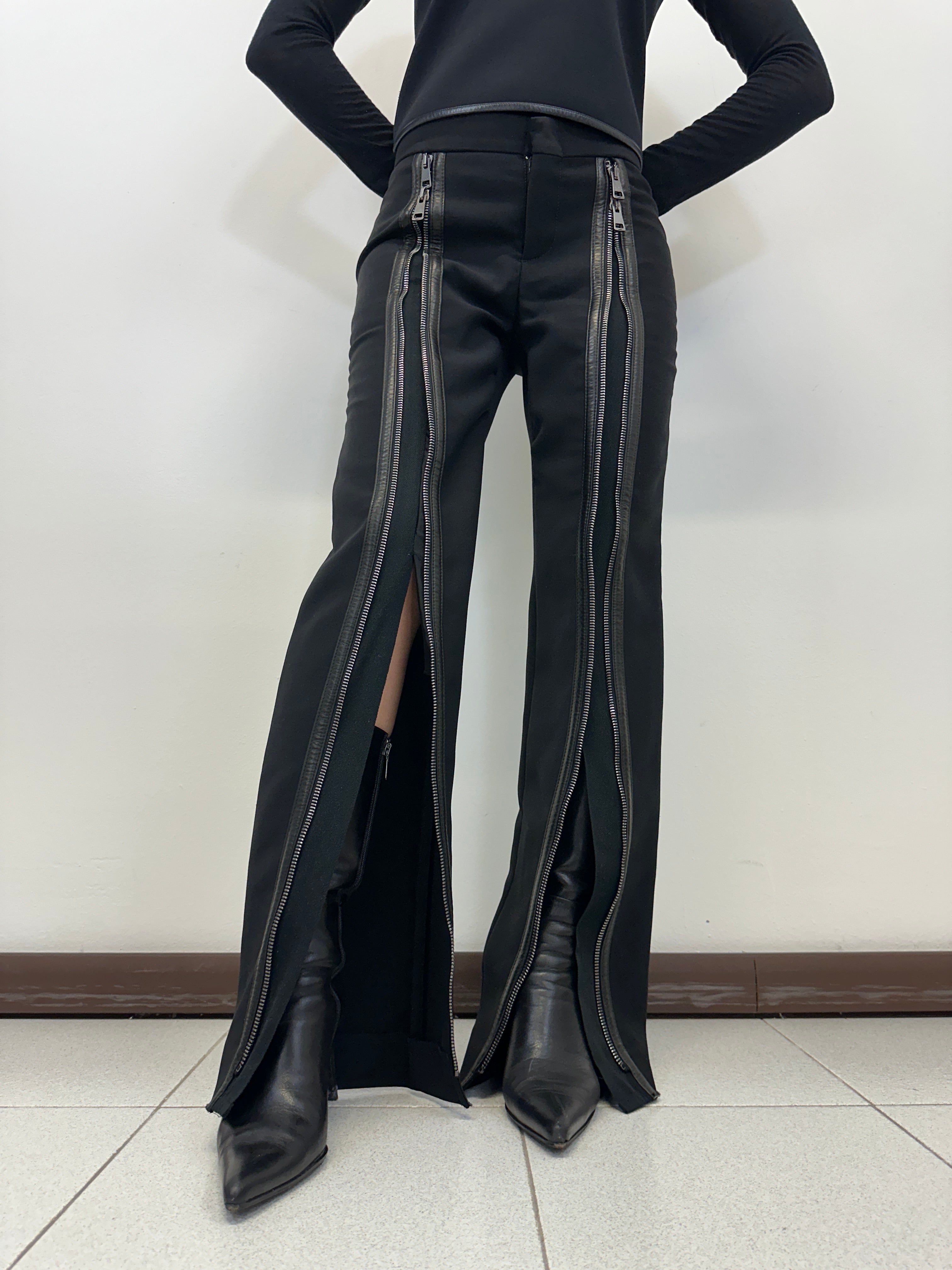 FW2001 Gucci by Tom Ford zipper runway leather pants