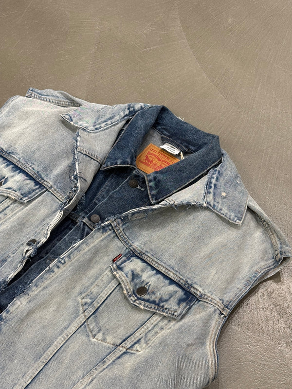 A/W2018 Vetements x Levi’s oversized double layer denim vest
