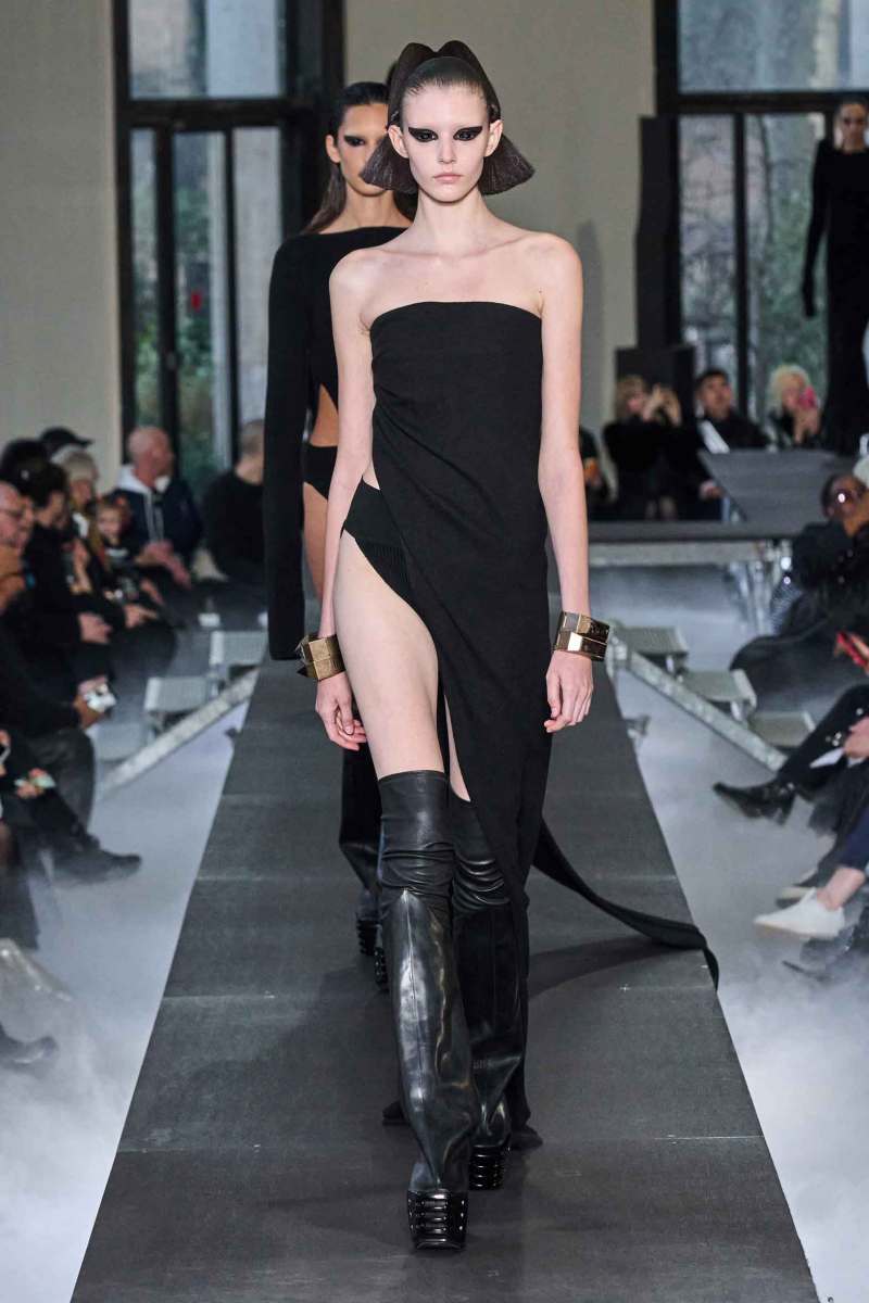 F/W2023 Rick Owens "Luxor" runway long open dress