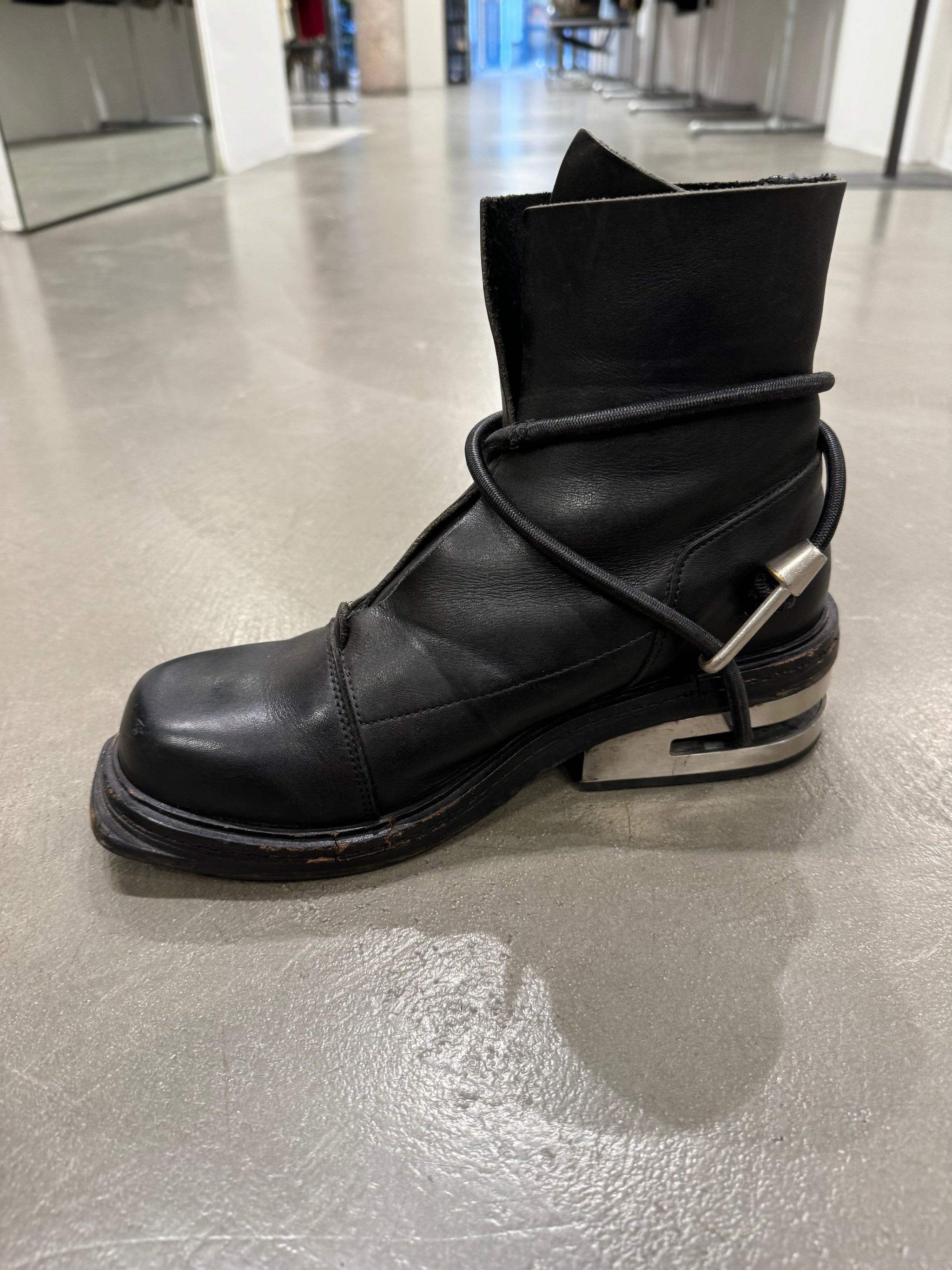 A/W 1996 Dirk Bikkembergs metal heel bungee cord boots A/W 1996 Dirk Bikkembergs metal heel bungee cord boots