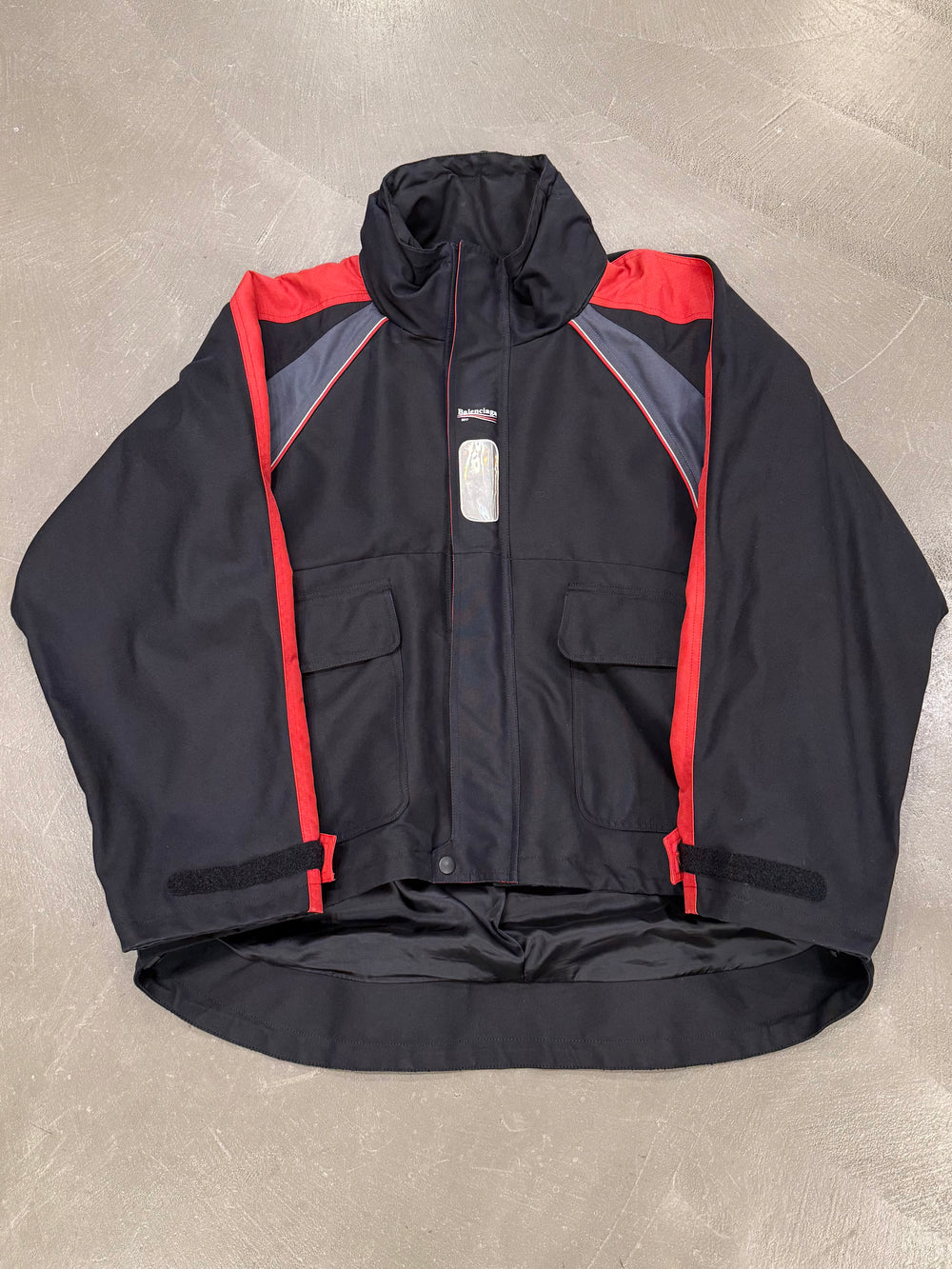 F/W2017 Balenciaga c-shape campaign swing parka jacket