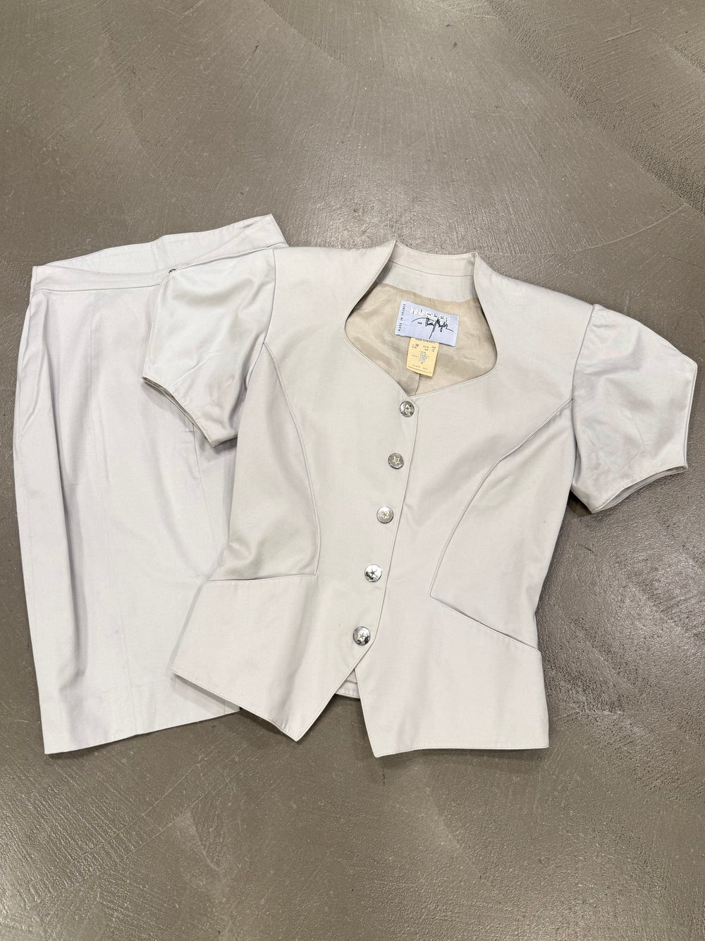 1990s Mugler puff-sleeve jacket and skirt suit