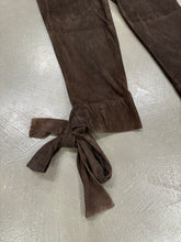 Load image into Gallery viewer, F/W2002 Yves Saint Laurent by Tom Ford bow tie leather short trousers
