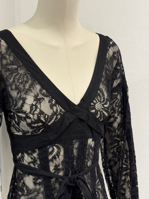 2000s Dolce & Gabbana lace tie-waist floral lace blouse