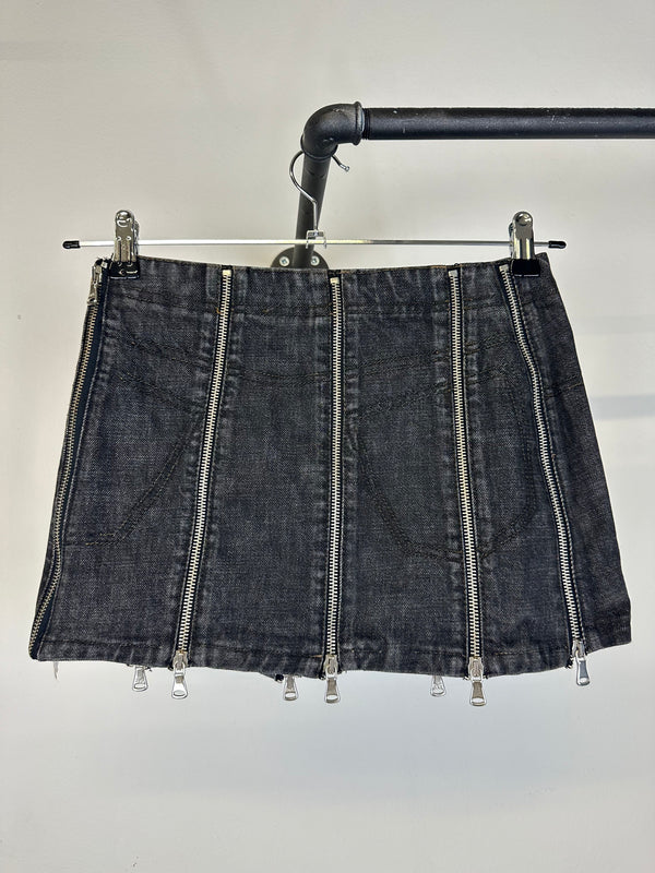 SS04 Dolce & Gabbana full zip mini skirt
