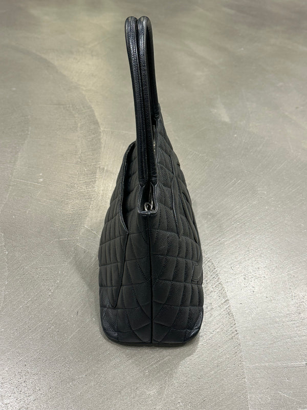 2000-2002 Chanel Caviar leather Medaillon bag