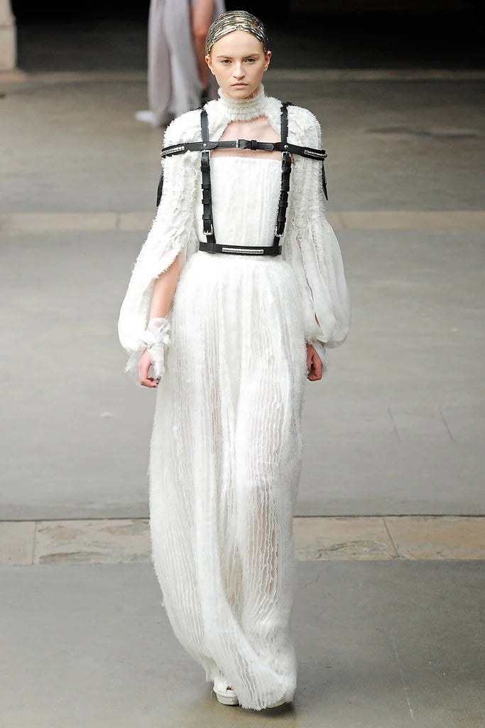 ALEXANDER MCQUEEN|FASHION PROPS (757439 1AAN1 4913) A/W2011 Alexander McQueen bondage leather studded harness