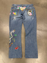 Load image into Gallery viewer, 2005 Dolce &amp; Gabbana floral Hawaii jeans
