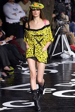A/W2003 D&G runway corset