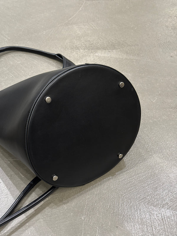 Jacquemus bucket bag