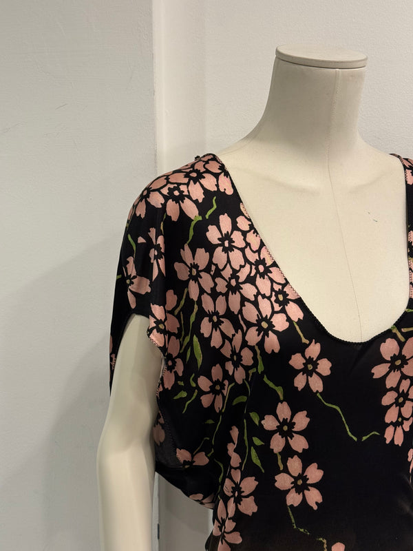 S/S2003 Gucci by Tom Ford runway cherry blossom dress with scarf