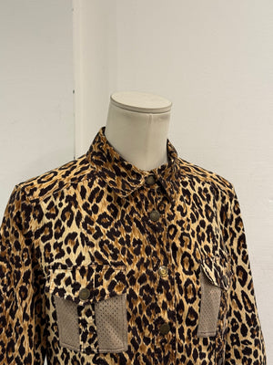 2000s Dolce & Gabbana leopard print shirt
