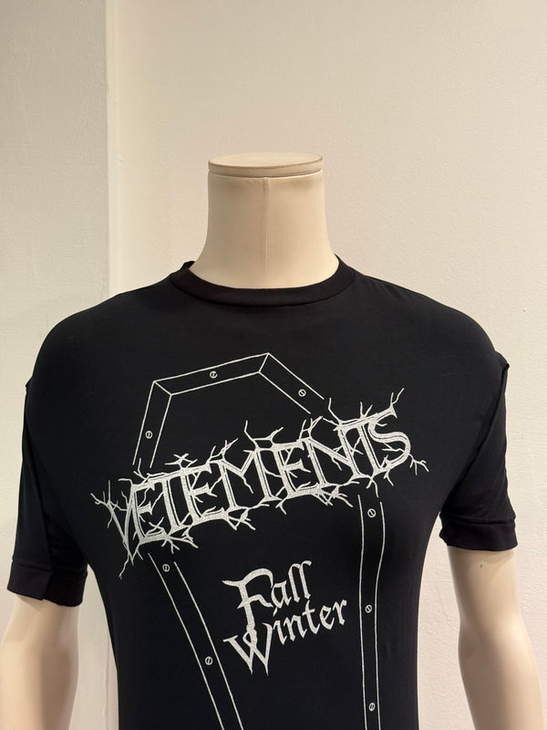 F/W 2017 Vetements “Emo” graphic t-shirt