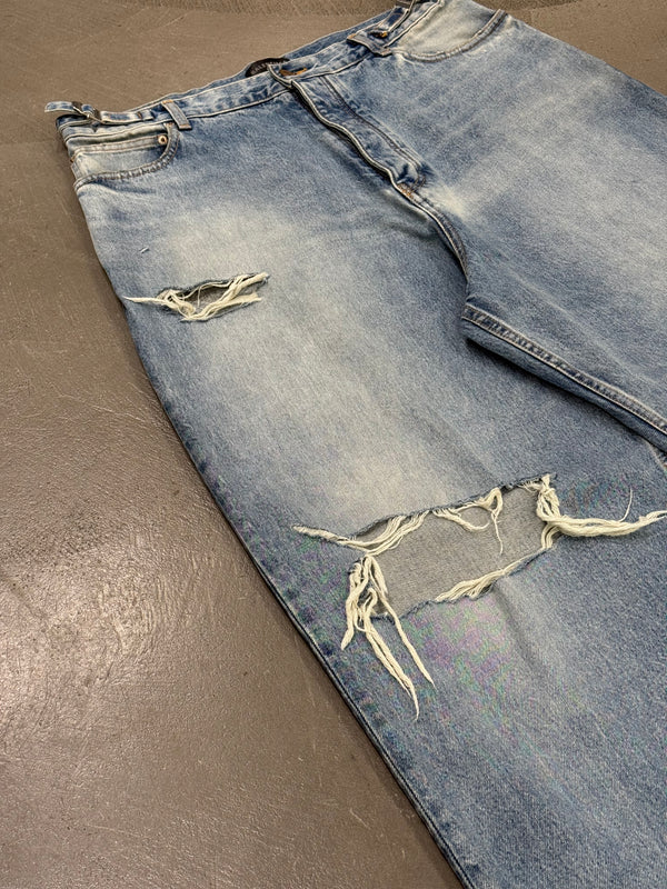 S/S2022 Balenciaga skater destroyed baggy denim