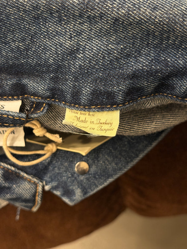 A/W2018 Vetements x Levi’s oversized double layer denim vest