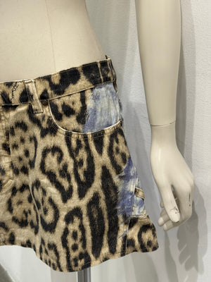 2000s Roberto Cavalli Leopard print mini skirt