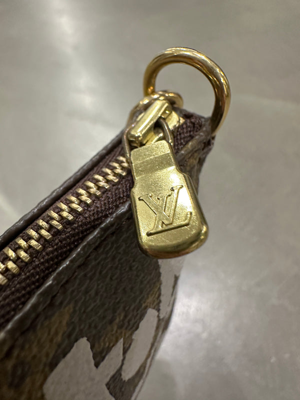 2001 Louis Vuitton x Stephen Sprouse Graffiti Accessoires mini bag