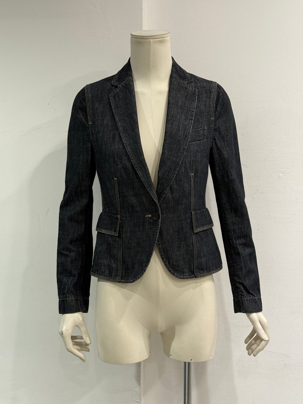 2002 Gucci by Tom Ford raw denim blazer jacket