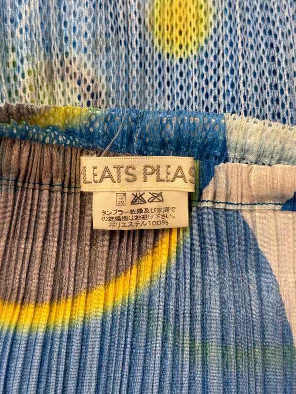 S/S2011 Issey Miyake “pleats please” cosmos print