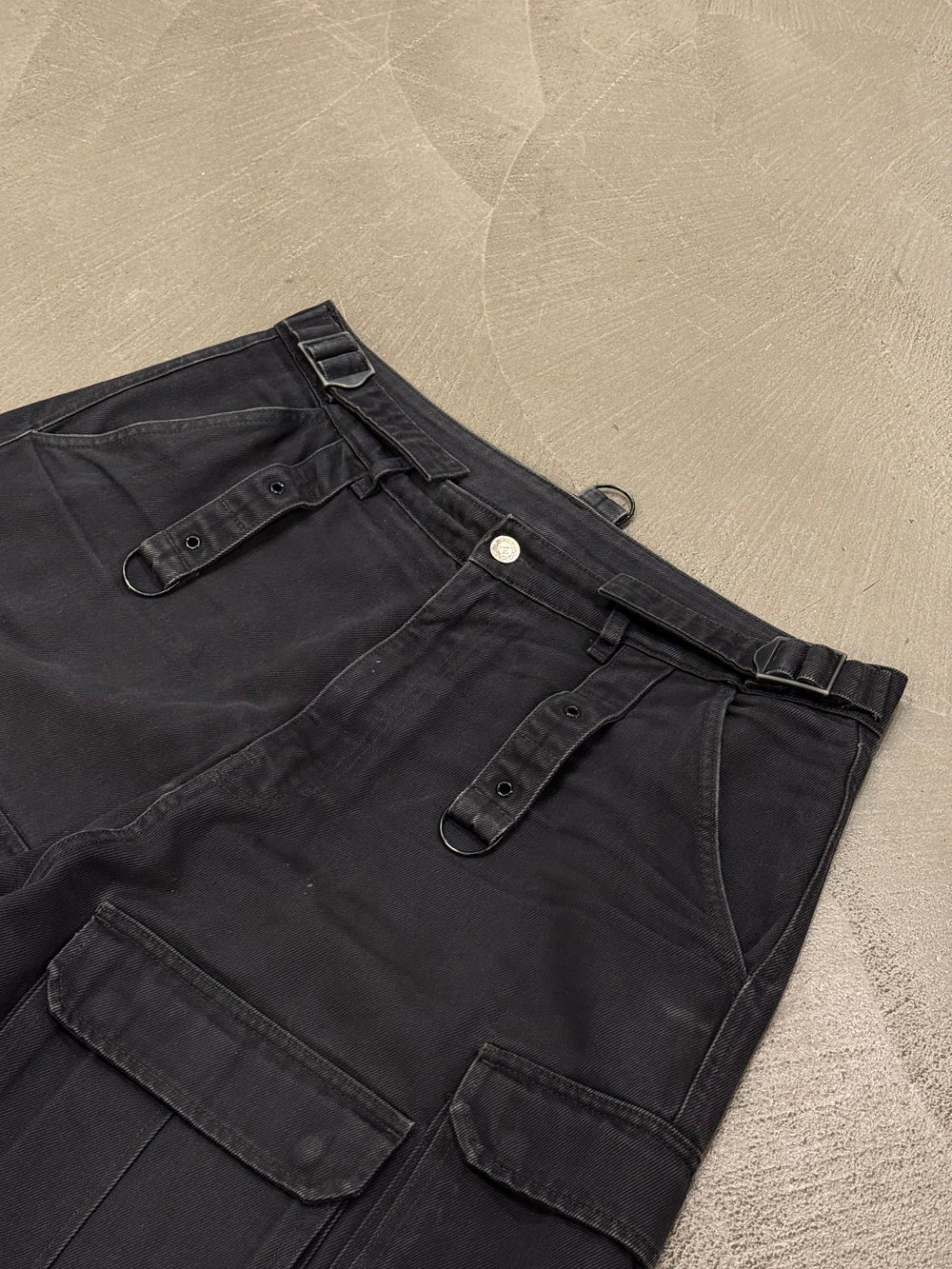 Vetements multi-pocket transformable baggy cargo pants