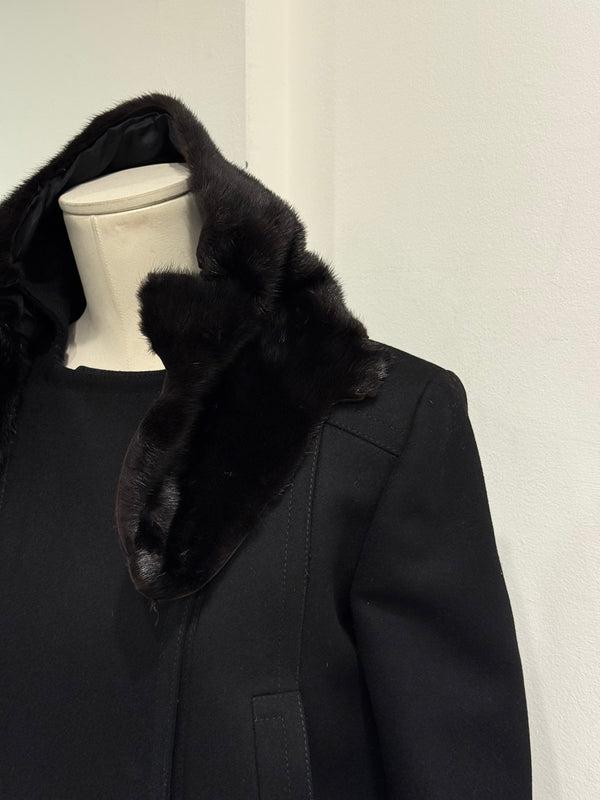 A/W2004 Gucci by Tom ford mink collar runway jacket