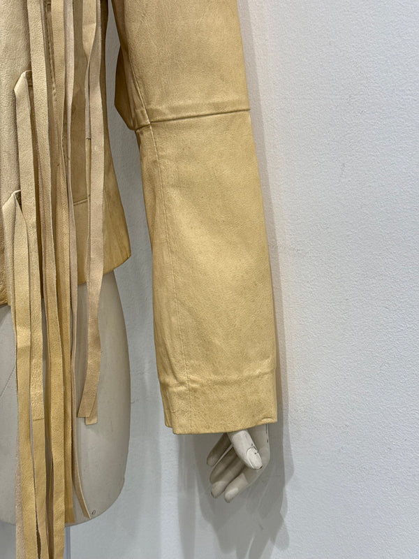 A/W2002 Ann Demeulemeester
leather strap jacket