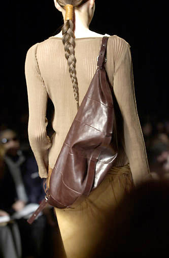 S/S2002 Yves Saint Laurent by Tom Ford Mombasa runway sling bag