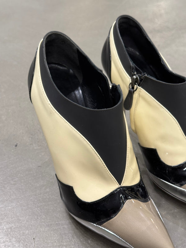 F/W2008 Balenciaga patent leather pumps