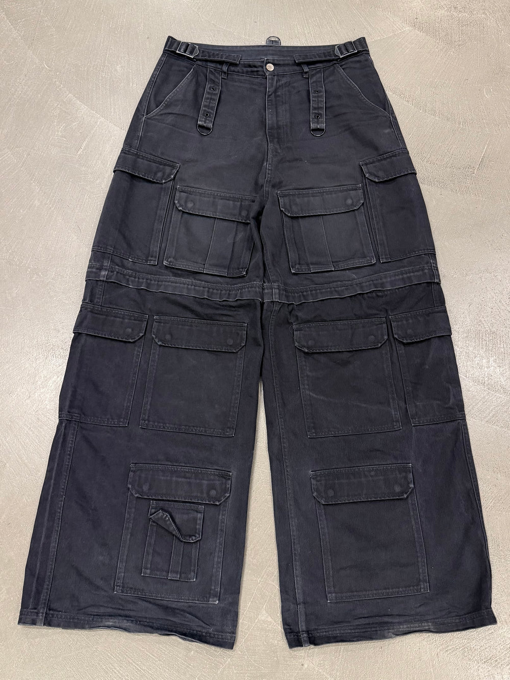 Vetements multi-pocket transformable baggy cargo pants