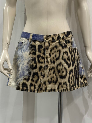 2000s Roberto Cavalli Leopard print mini skirt