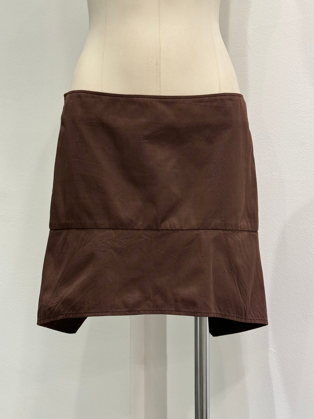2002 Gucci by Tom Ford V-slit mini skirt
