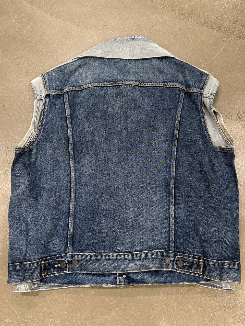 A/W2018 Vetements x Levi’s oversized double layer denim vest