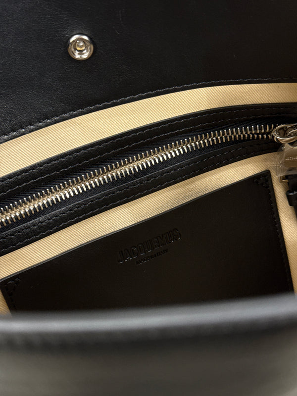 Jacquemus bucket bag