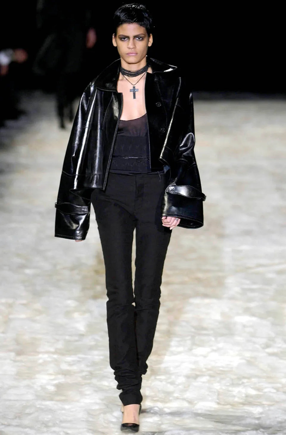 A/W2002 Gucci by Tom Ford runway cropped leather jacket