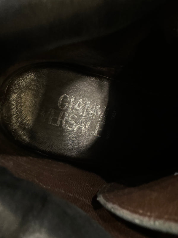1990s Gianni Versace medusa details leather boots