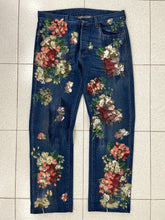 Load image into Gallery viewer, 2016 Gucci Floral hand Painted Jeans
