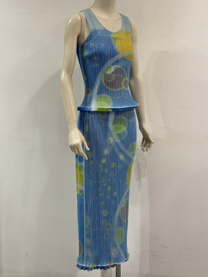 S/S2011 Issey Miyake “pleats please” cosmos print