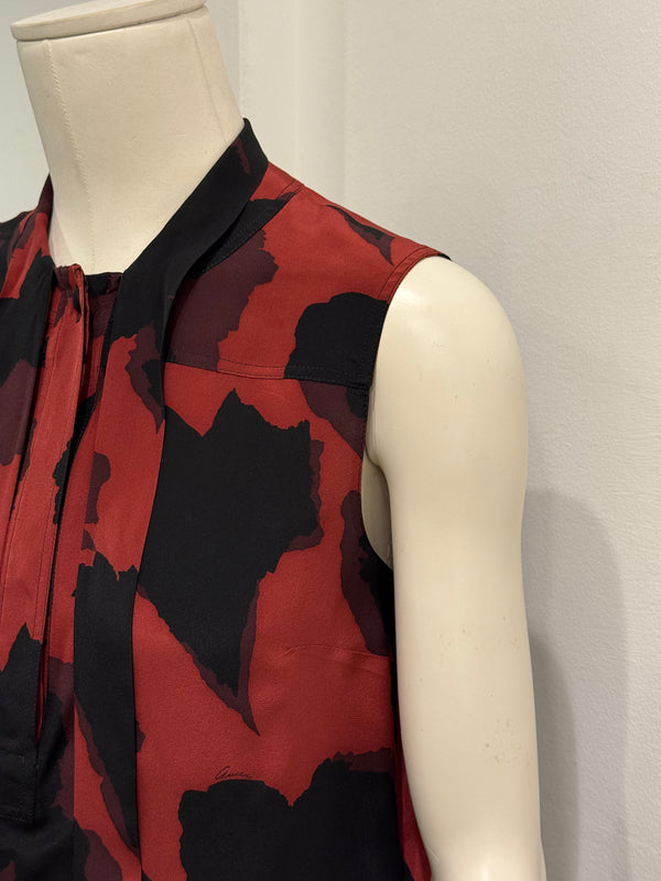 2010s Gucci sleeveless bow-tie blouse