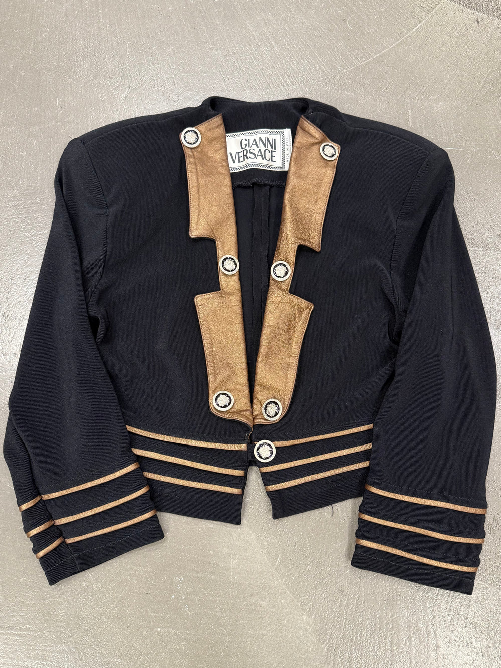 1990s Gianni Versace Napoleon cropped tailored jacket with contrast leather trim