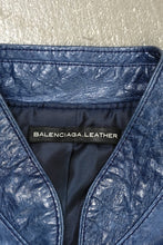 Load image into Gallery viewer, 2007 Balenciaga by Nicolas Ghesquiere cropped leather bomber jacket

