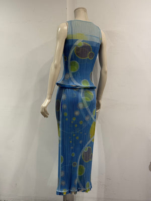 S/S2011 Issey Miyake “pleats please” cosmos print