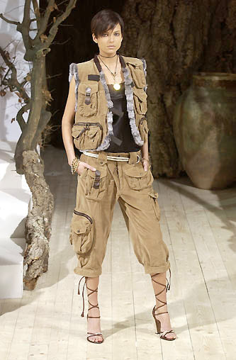 F/W2002 Dolce & Gabbana runway wide cargo shorts
