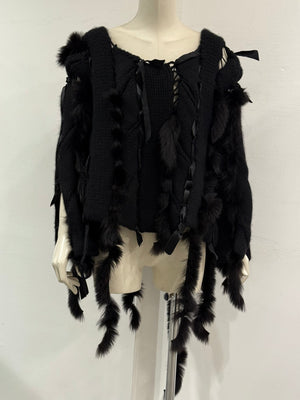 A/W2002 Gucci by Tom Ford fox fur black wool knit